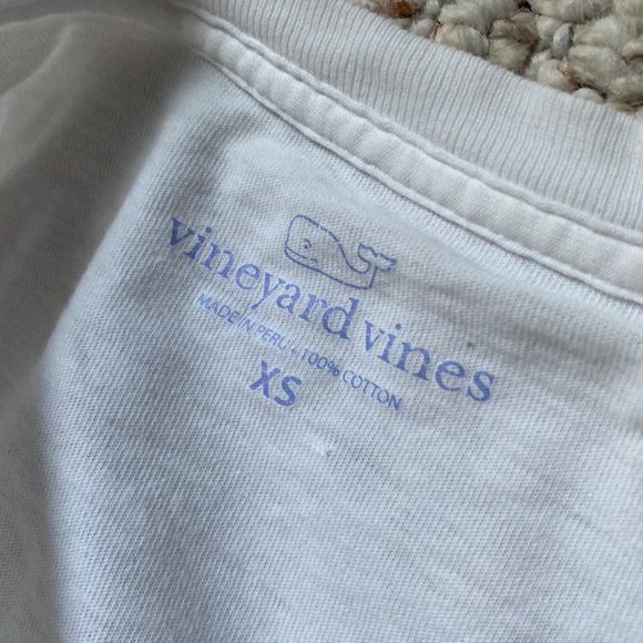 Vineyard vines tee - Picture 3 of 3